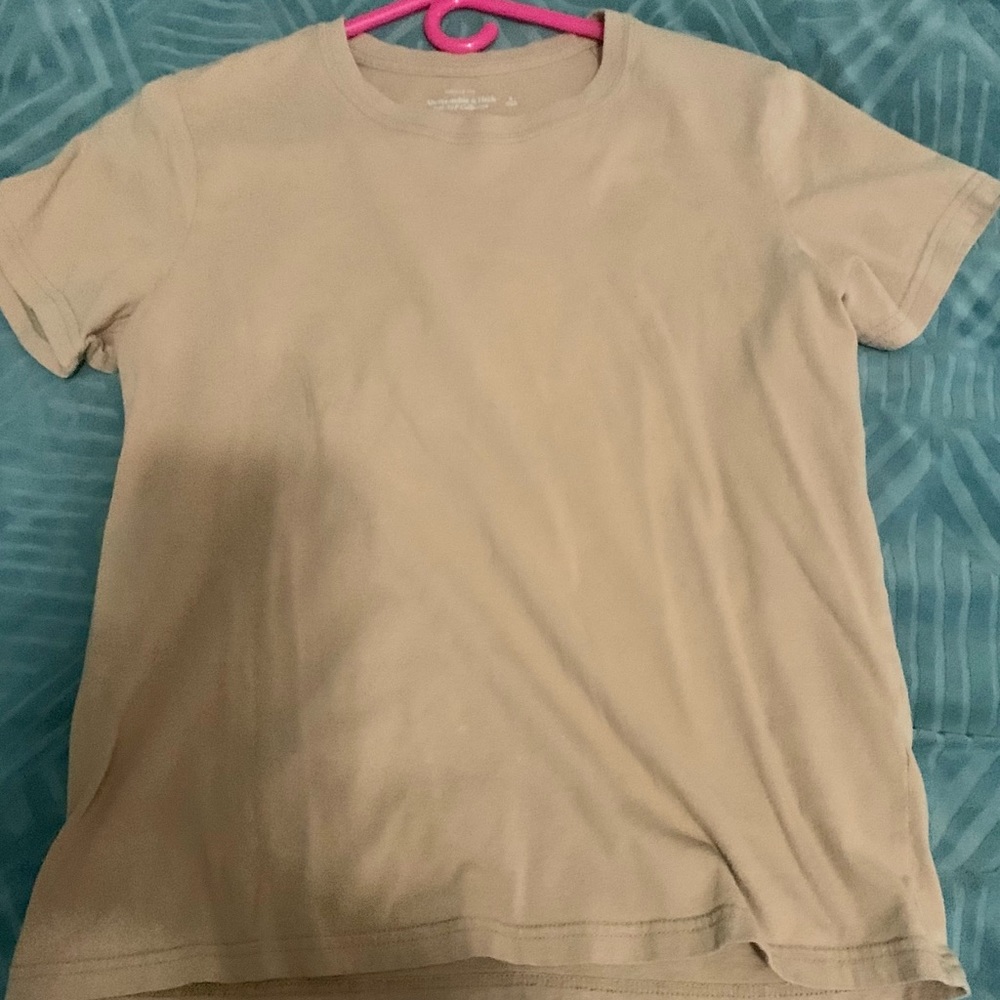 Abercrombie and Fitch tee